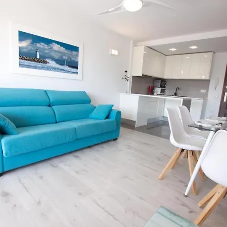 Διαμέρισμα El Palmeral, Sea View, Wifi, Pool Seasonal 15june-15sept *